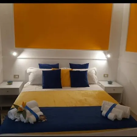 Politeama Center לינה וארוחת בוקר